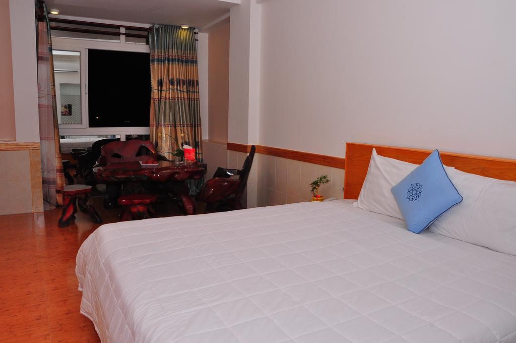 Anh Dao Hotel Duong Dong Quarto foto
