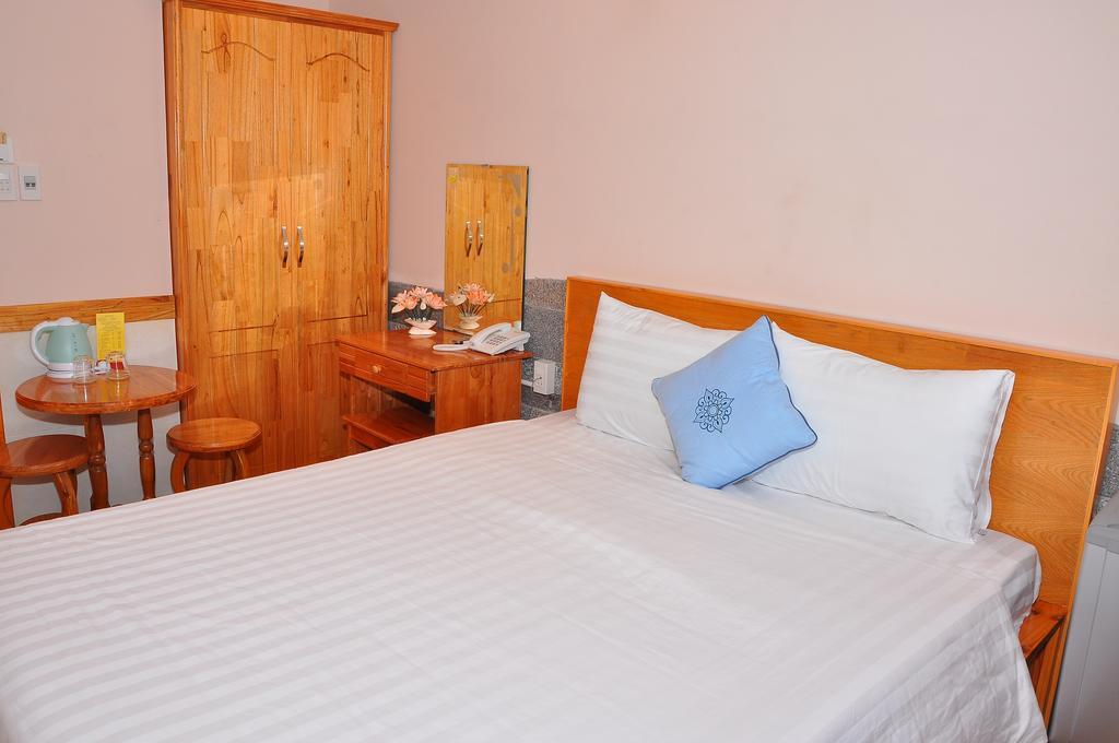 Anh Dao Hotel Duong Dong Quarto foto